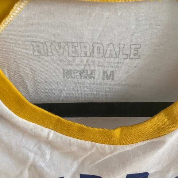 Hot Topic Brand “RiverDale” Top Size M - Picture 4 of 4